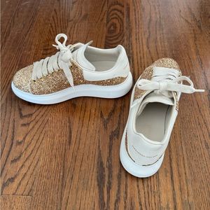 Alexander McQueen Women’s Lace Up Low Top Glitter Sneakers